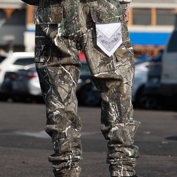 Allover Stud Cargo Pants - Picture 5 of 6